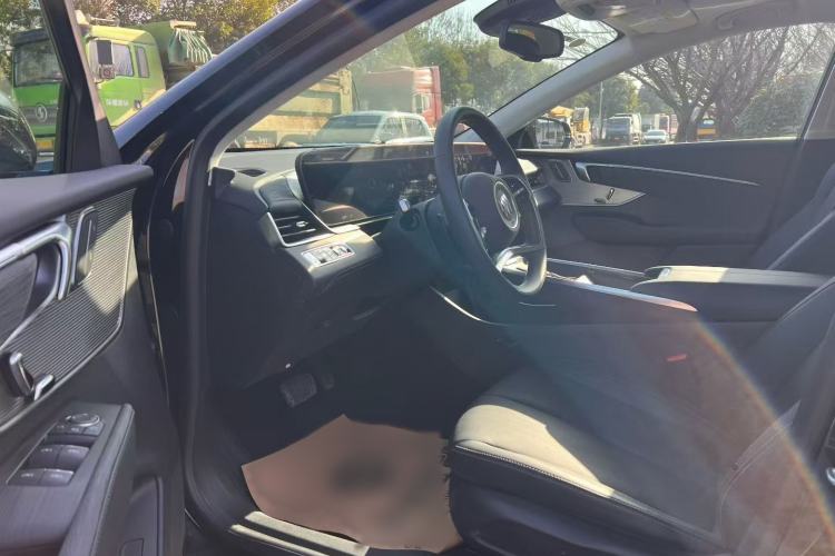 Used Buick LaCrosse 2025 28T Platinum Edition
