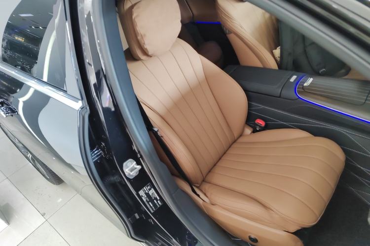 Used Mercedes-Benz E-Class 2025 Facelift E 300 L Fashion Edition
