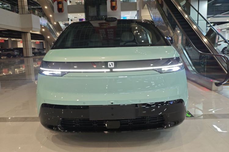 Used Zeekr MIX 2025 Intelligent Driving Version
