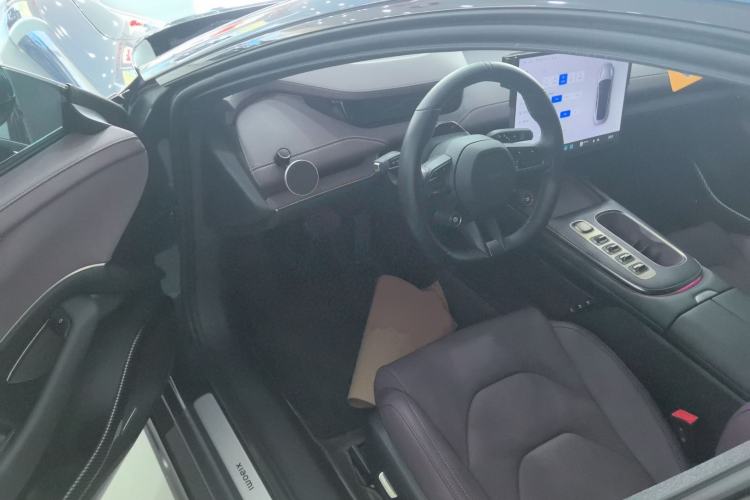 Used  SU7 2024 Rear-Drive Ultra-Long Range Advanced Pro-Level Intelligent Driving Version