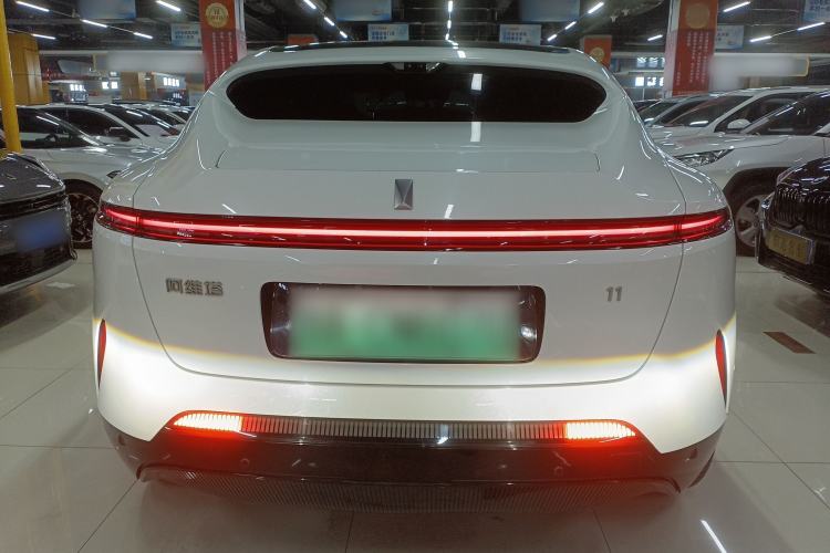 Used  11 2022 Long-Range Dual-Motor Luxury Edition 5 Seats