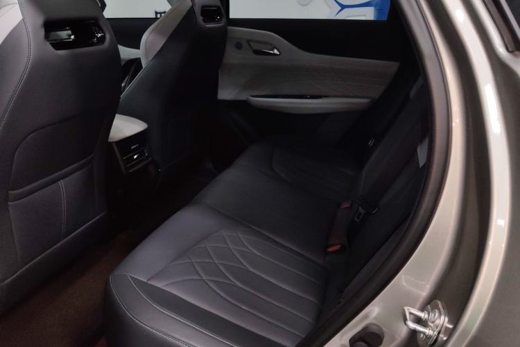 Used Changan UNI-Z New Energy 2024 Blue Whale Smart Electric iDD 125km Beyond Edition
