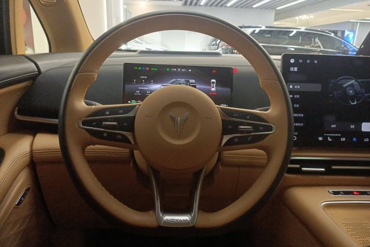 Used VOYAH Dream 2025 PHEV Four-Wheel Drive Excellence Qiankun Edition
