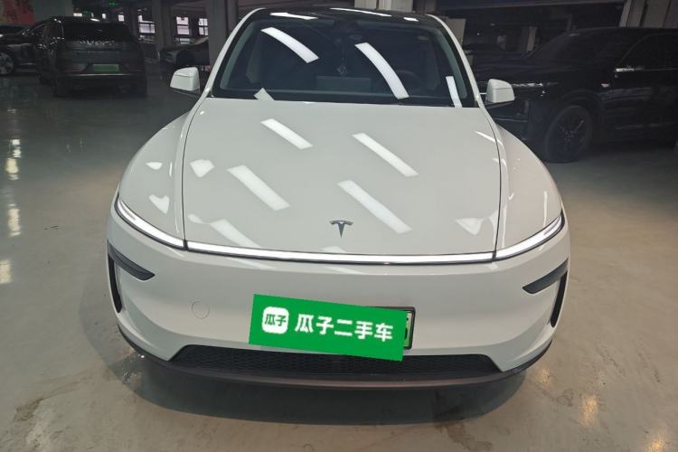 Used Tesla Model Y 2025 Rear-Wheel-Drive Version