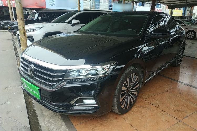 Used Volkswagen Passat 2020 Revised Version 330TSI Luxury Edition China VI Standard