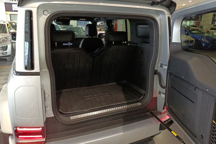 Used  V23 2025 401 Two-Wheel Drive Advanced Edition