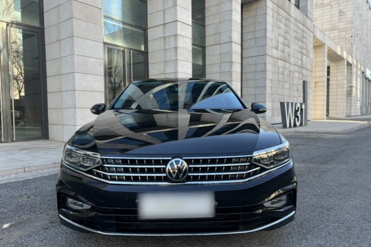 Used Volkswagen Magotan 2023 2 Million Units Limited Edition 330TSI DSG Leading Version