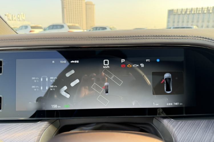 Used Denza Z9 2024 1100 km Four-Wheel Drive Max Version