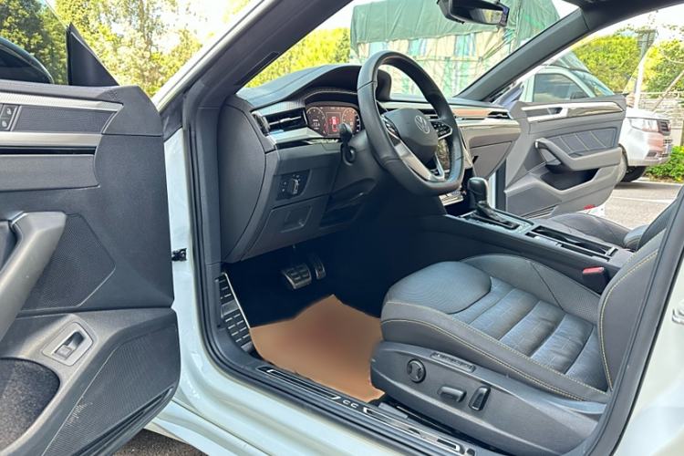 Used Volkswagen FAW-Volkswagen CC 2021 380TSI Striking Edition
