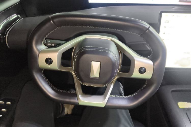 Used  07 2024 Max Extended-Range Edition
