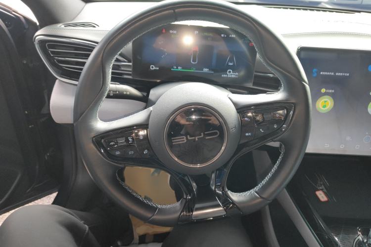 Used BYD Seal 2022 550 km Standard Range Rear-Wheel Drive Prestige Version
