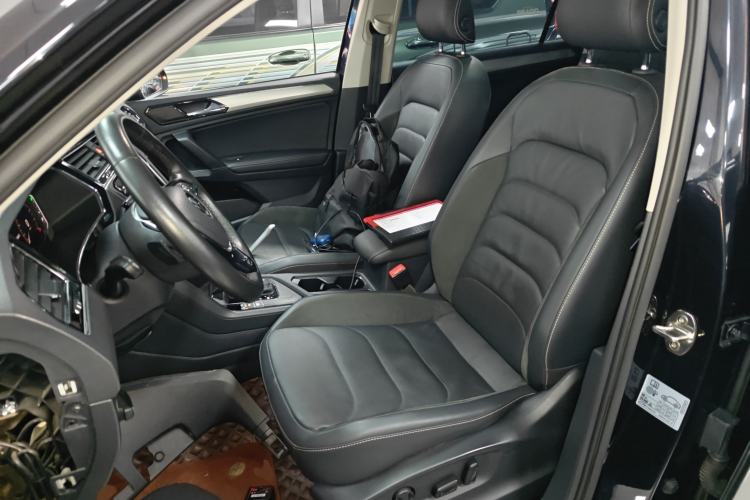 Used Volkswagen Tiguan L 2021 280TSI Automatic Two-Wheel Drive Smart Edition
