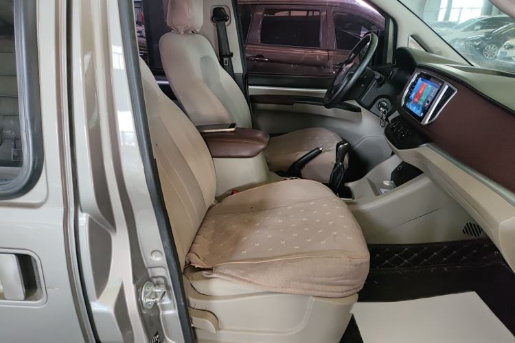 Used FORTHING Lingzhi 2019 M5L 1.6L 7-Seater Standard Model China VI
