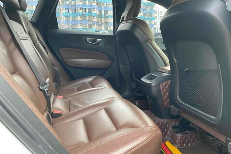 Used Volvo XC60 2021 T5 4x4 Smart Luxury Edition
