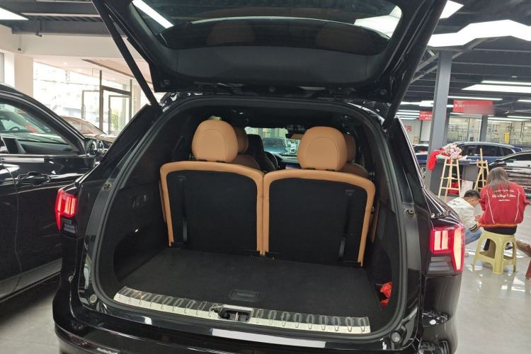 Used Lynk & Co 09 EM-P 2021 2.0T PHEV Halo Six-Seater
