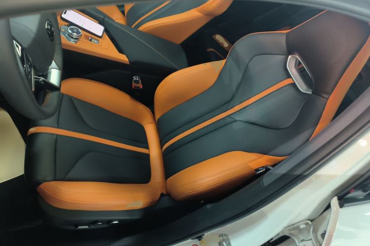 Used Changan UNI-V 2025 1.5T 500Bar Prestige Sporty Version
