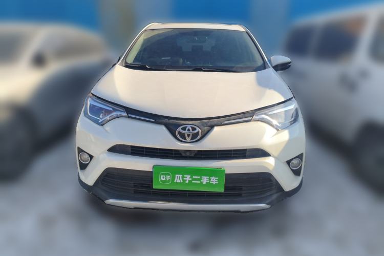 Used Toyota RAV4 2016 2.0L CVT 4x4 New Edition China V Standard