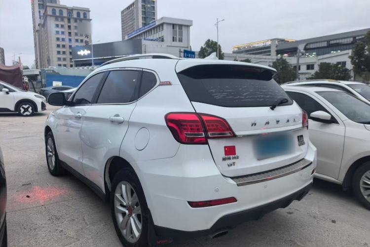 Used Haval H2 2016 Red-Label 1.5T Manual Two-Wheel Drive Luxury Model
