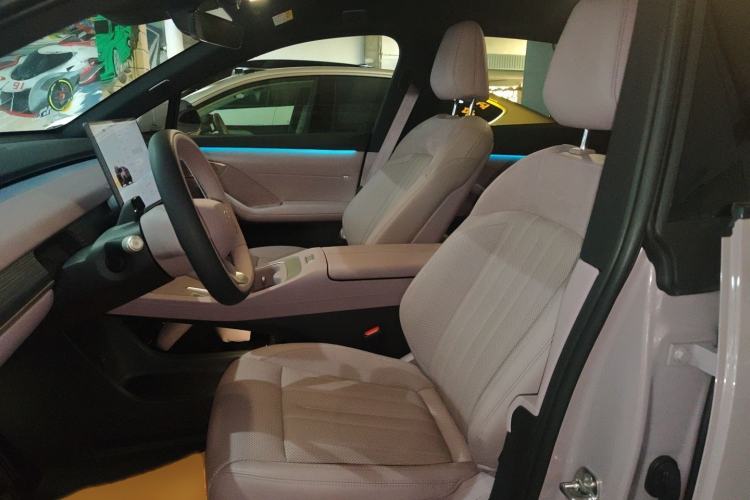 Used ONVO L60 2024 60 kWh Rear-Drive Version
