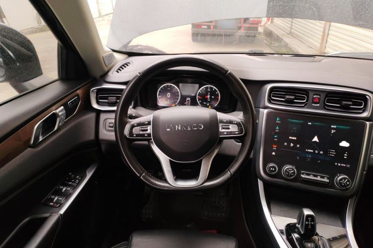 Used Lynk & Co 01 2019 2.0T Two-Wheel-Drive Pro Version China VI Standard