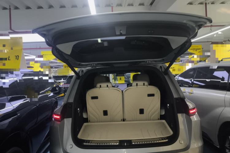 Used Li Auto L9 2024 Ultra Model
