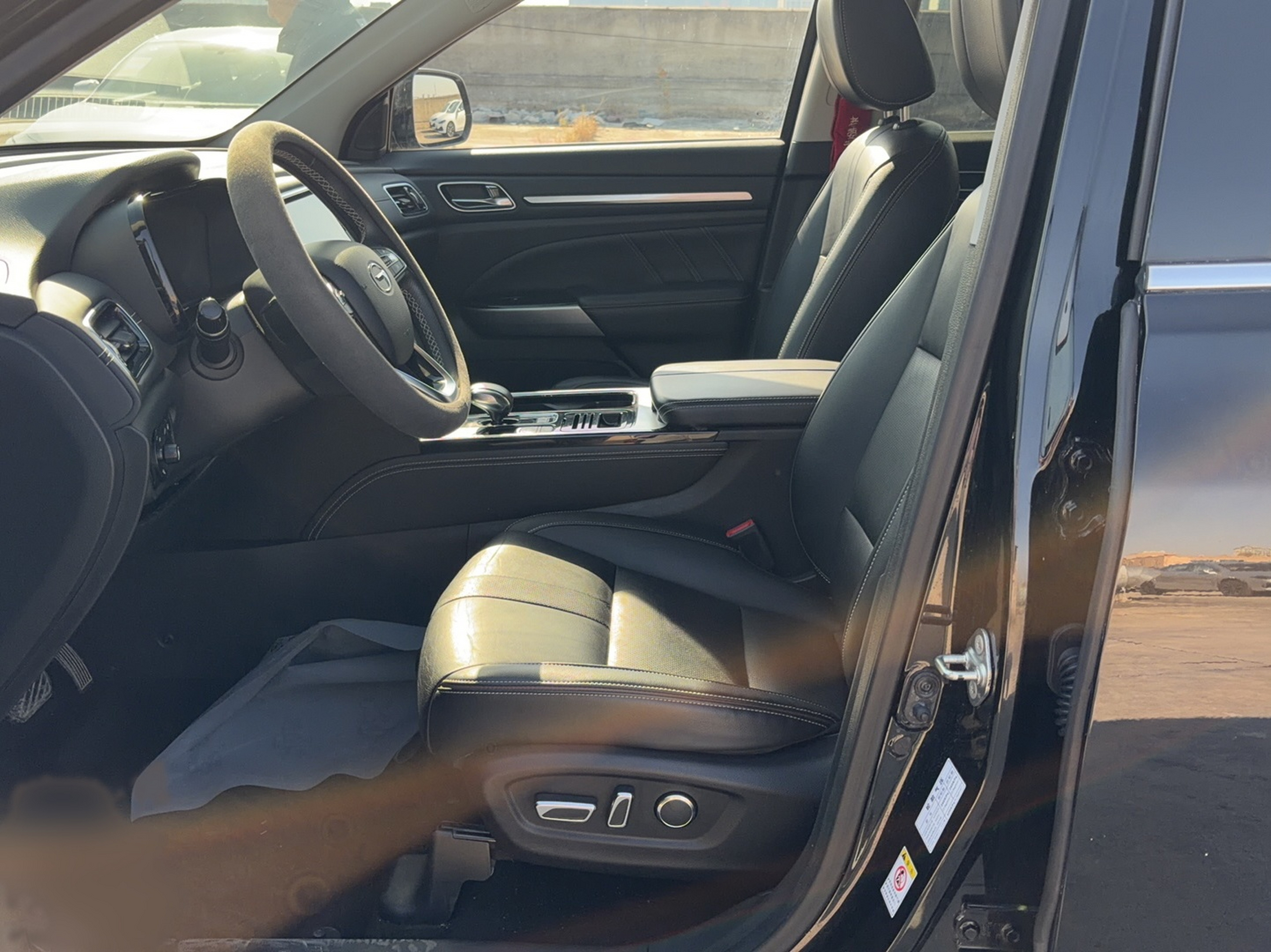 Переднее сиденье в автомобиле