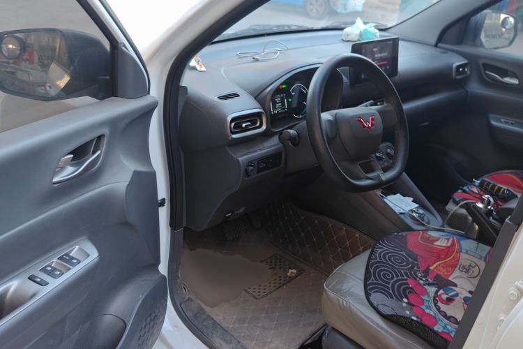 Used Wuling Hongguang New Energy 2025 Extended-Range Hybrid 50KM Comfort Version
