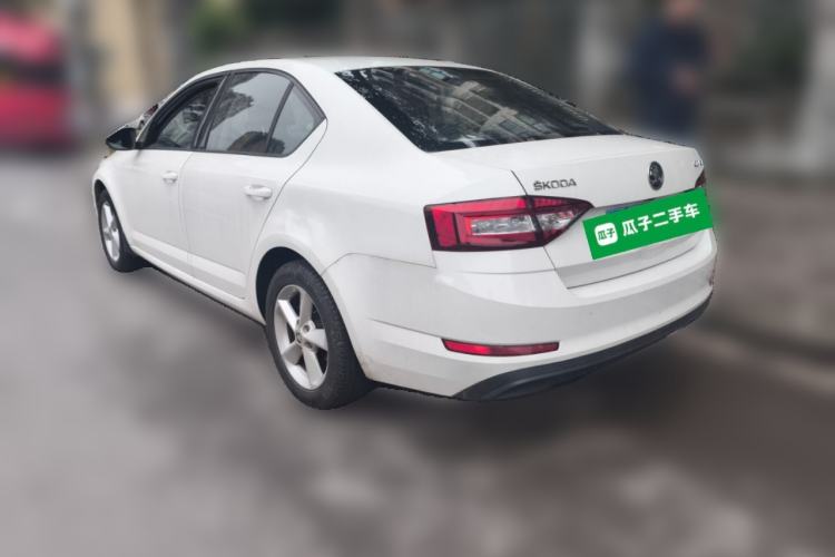 Used Skoda Octavia 2018 1.6L Manual Standard Edition
