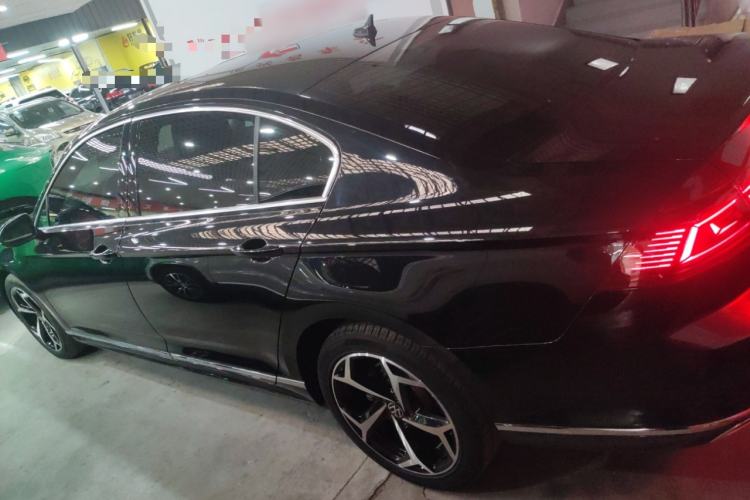 Used Volkswagen Magotan 2023 2 Million Units Limited Edition 280TSI DSG Leading Version