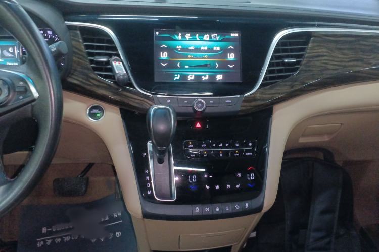 Used Buick GL8 2017 ES 28T Flagship Model China V Standard
