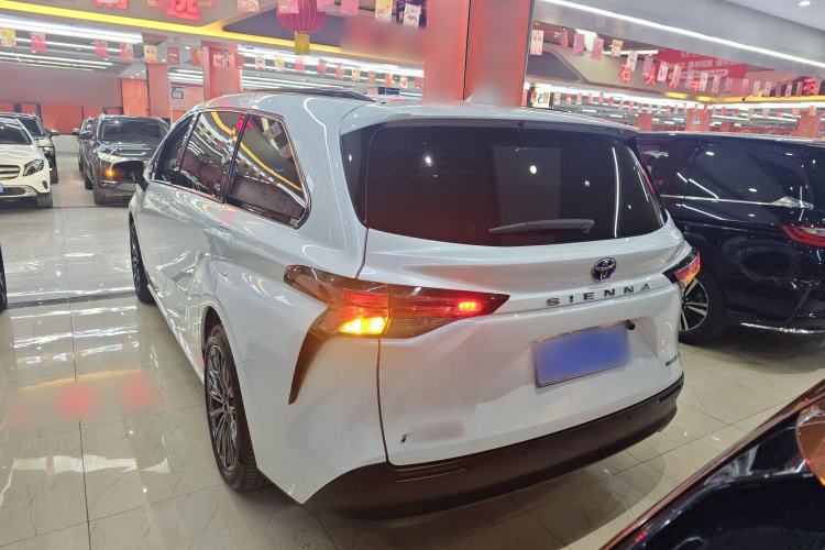 Used Toyota Sienna 2021 2.5L Hybrid Comfort Edition