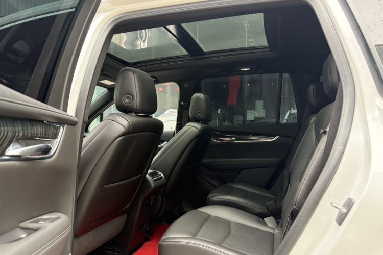 Used Cadillac XT6 2021 28T Six-Seater Four-Wheel-Drive Luxury Version
