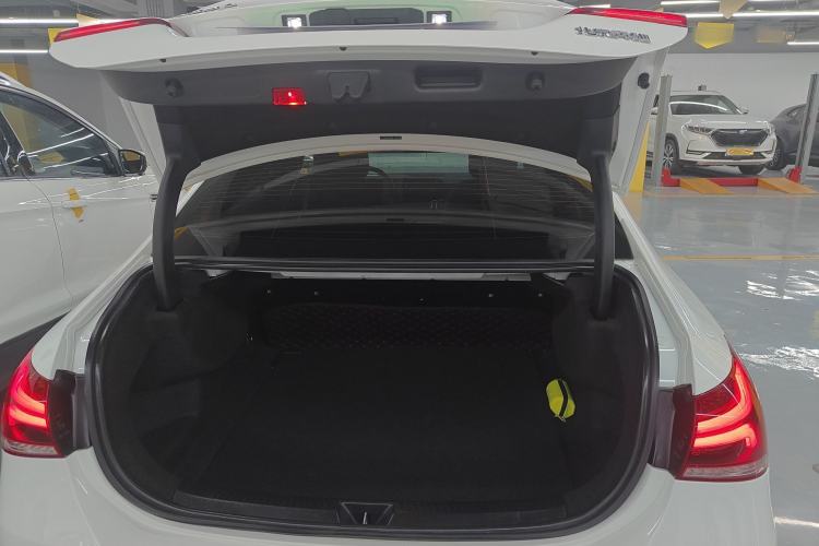 Used Mercedes-Benz A-Class 2021 A 200 L Sport Sedan Fashion Model