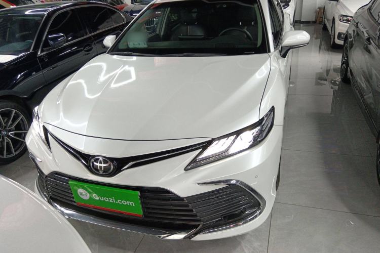 Used Toyota Camry 2023 2.0G Luxury Edition
