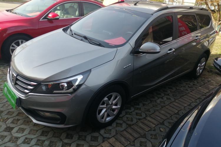 Used Baojun 310W 2017 1.5L Manual Fashion Model China V
