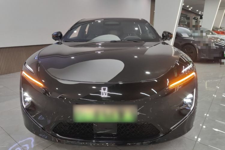 Used  12 2025 Ultra Extended-Range Edition
