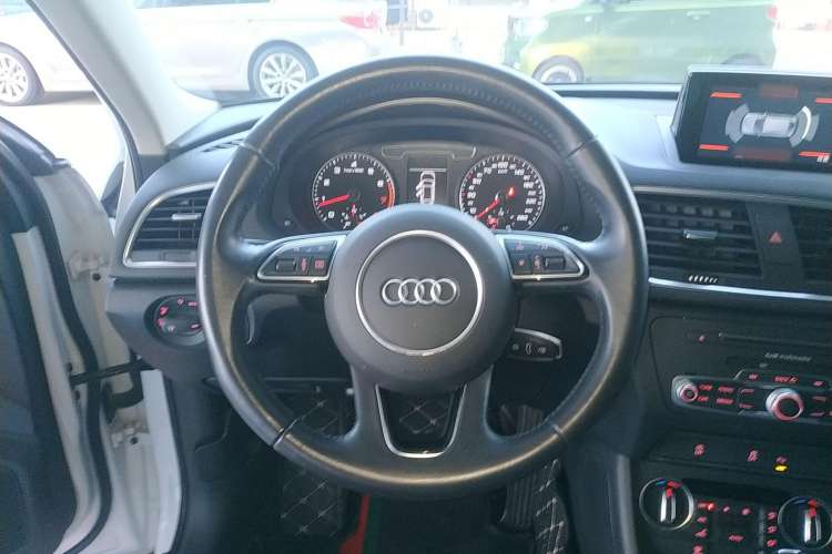 Used Audi Q3 2017 35 TFSI Fashion Model
