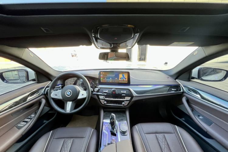 Used BMW 5 Series 2022 Second Facelift 525Li M Sport Package
