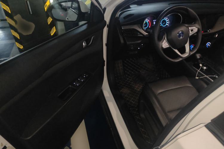 Used Changan Eado New Energy 2022 EV460 Smart Ride-Hailing Edition – Lithium Iron Phosphate
