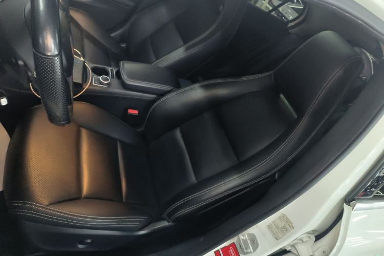 Used Mercedes-Benz GLA 2015 GLA 220 4MATIC Fashion Model