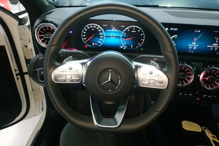 Used Mercedes-Benz A-Class 2022 Second Facelift A 200 L Sport Sedan Fashion Version
