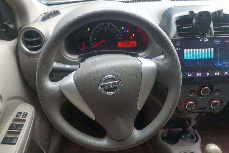 Used Nissan Sunny 2015 1.5XE Manual Comfort Edition

