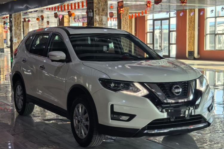 Used Nissan X-Trail 2023 Classic 2.0L Two-Wheel Drive Smart Connect Premium Edition