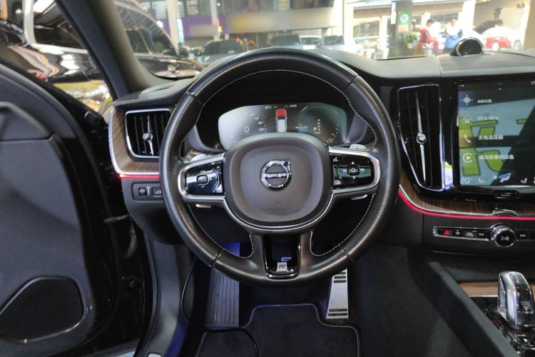 Used Volvo XC60 New Energy 2019 T8 E-Drive Hybrid Intelligent Luxury Sport Edition China V Standard