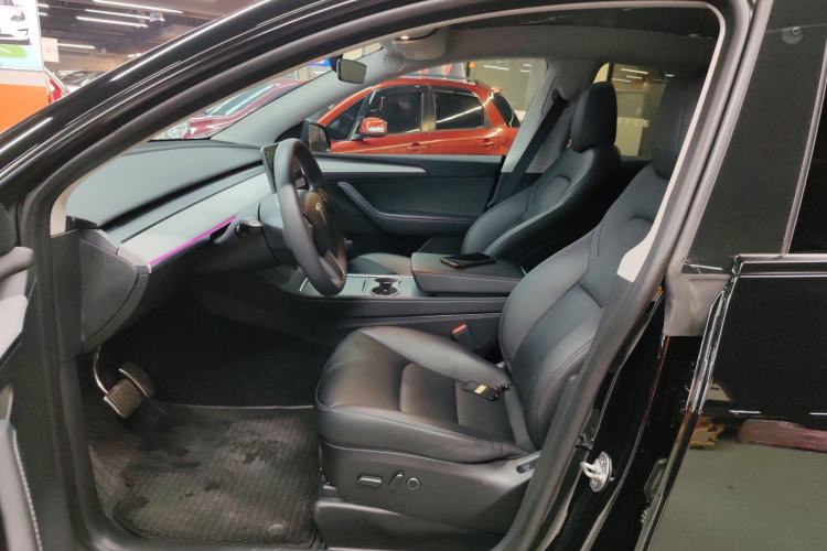 Used Tesla Model Y 2023 Long-Range All-Wheel-Drive Version
