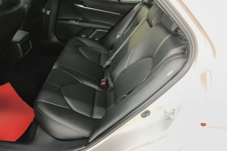 Used Toyota Camry 2021 2.0G Luxury Edition
