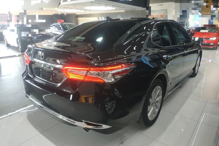 Used Toyota Camry 2023 2.0G Luxury Edition