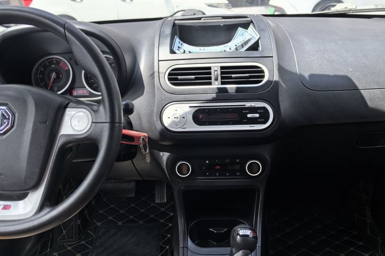 Used MG 3SW 2015 1.5L AMT Elite Version
