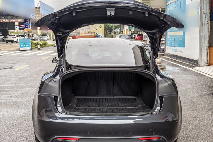 Used Tesla Model 3 2025 Rear-Wheel-Drive Version