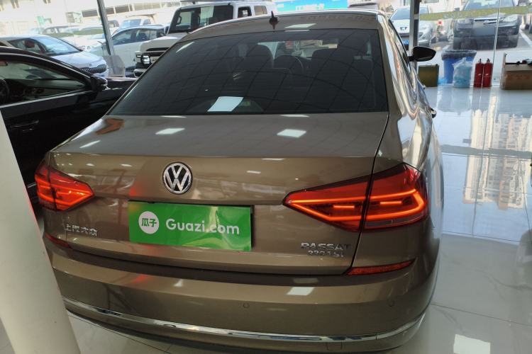 Used Volkswagen Passat 2017 330TSI DSG Luxury Edition
